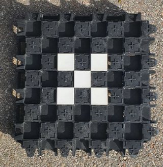 PERFO white marker studs